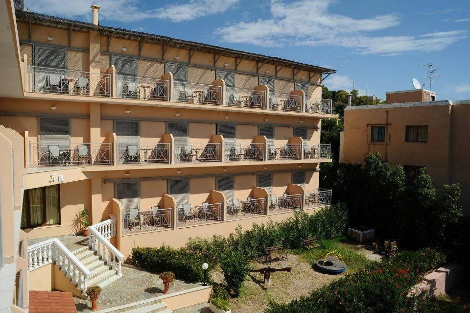 Hotel Magda Agia Marina  Luaran gambar