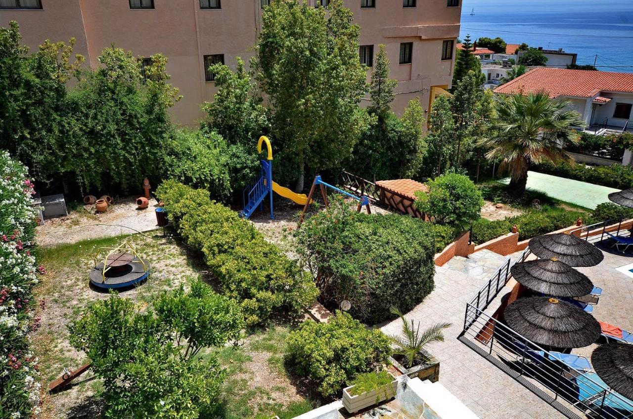 Hotel Magda Agia Marina  Luaran gambar